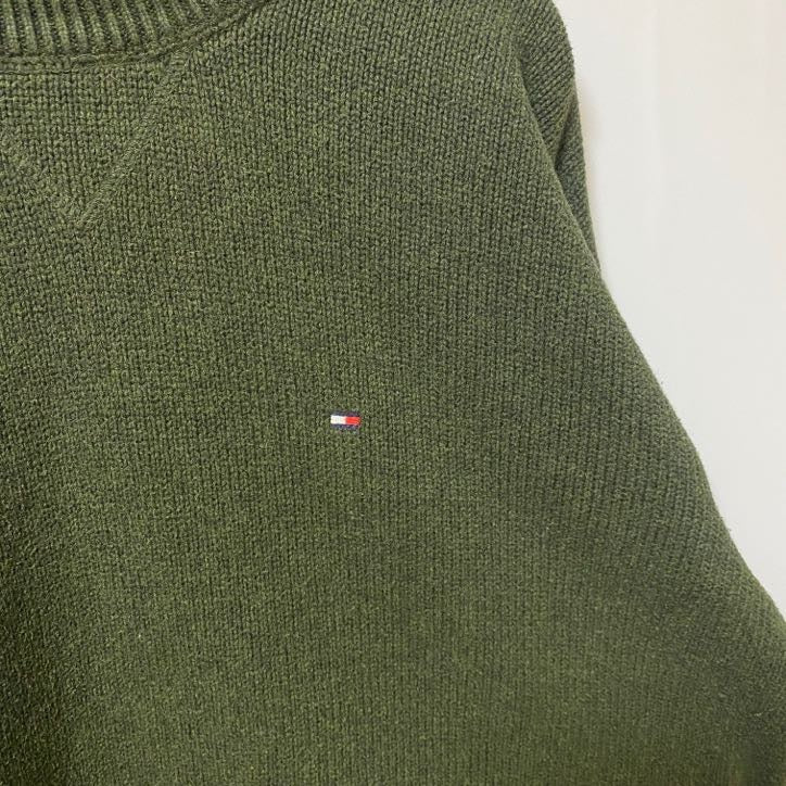 古着 used　TOMMY HILFIGER トミーヒルフィガー　長袖ニット　セーター　ワンポイント刺繍　カーキ　XLサイズ