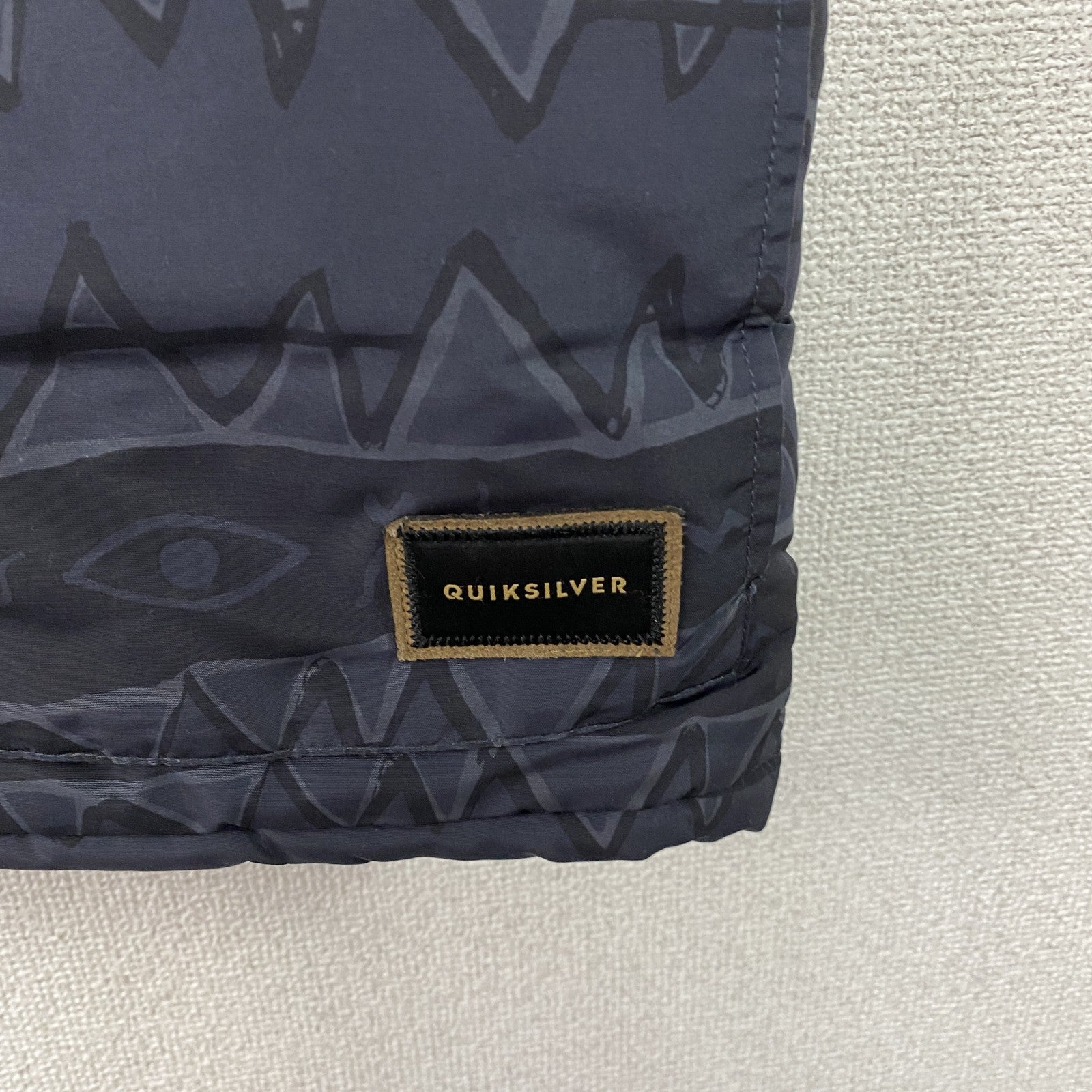Quiksilver　クイックシルバー　中綿ベスト　紺　ネイビー　総柄　Lサイズ　古着