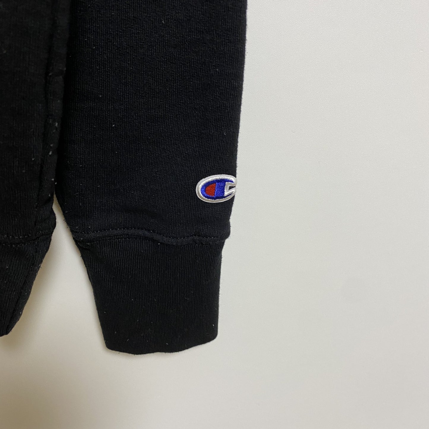 古着 used　Champion チャンピオン　長袖ロゴプリントスウェット　トレーナー　黒　ブラック　Sサイズ