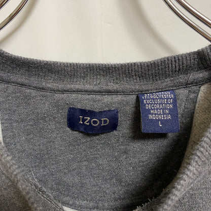 古着 used　IZOD アイゾッド　長袖クルーネックスウェット　トレーナー　ワンポイント刺繍　グレー　灰色　Lサイズ