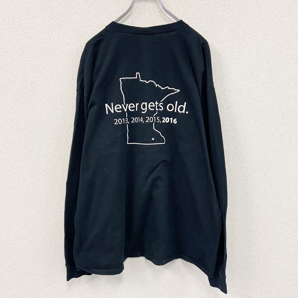 GILDAN　ギルダン　長袖Tシャツ/ロンT　フットボール　ミネソタ州　黒　ブラック　2XLサイズ　古着