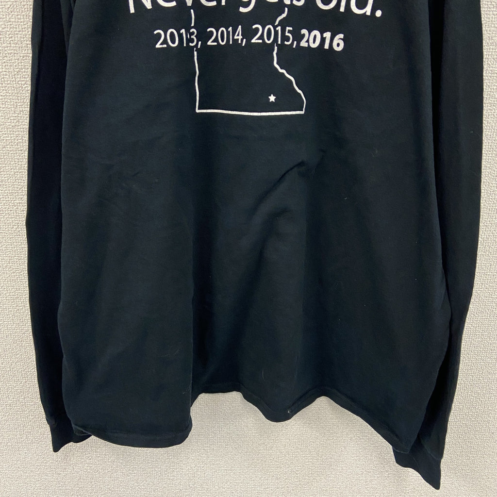 GILDAN　ギルダン　長袖Tシャツ/ロンT　フットボール　ミネソタ州　黒　ブラック　2XLサイズ　古着