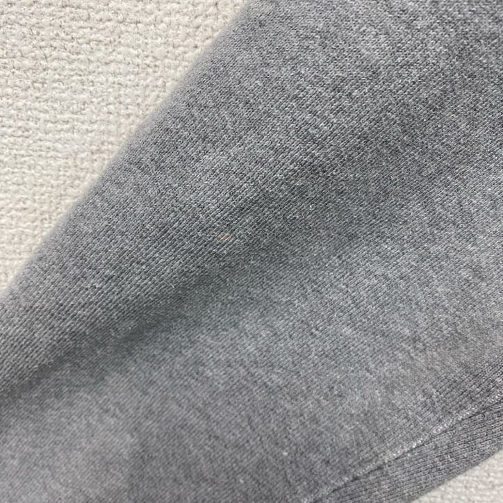Levi’s　リーバイス　スウェット/トレーナー　前V　グレー　灰色　Lサイズ　古着