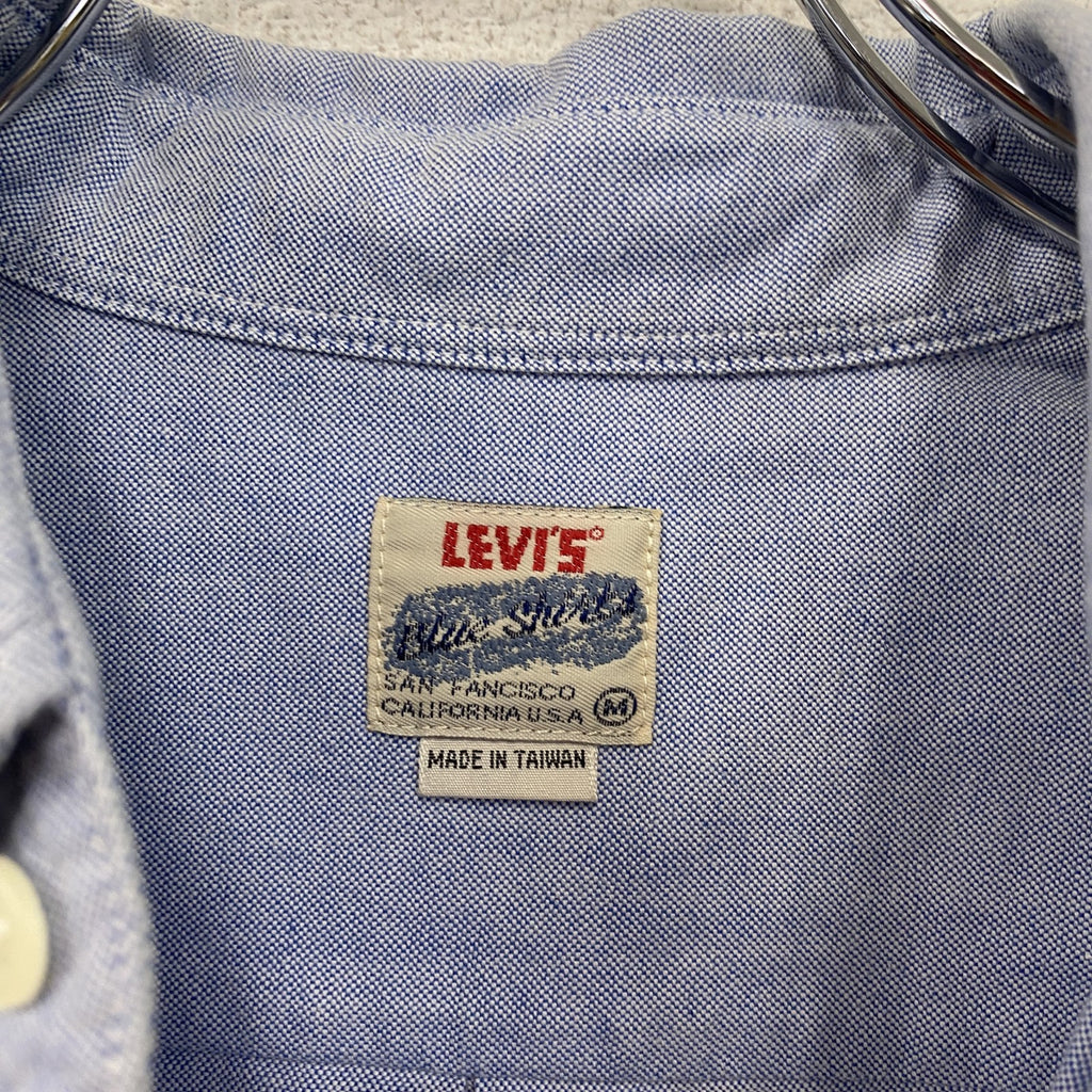 Levi's　リーバイス　長袖シャツ　ボタンダウンシャツ　無地　水色　ライトブルー　Mサイズ　古着