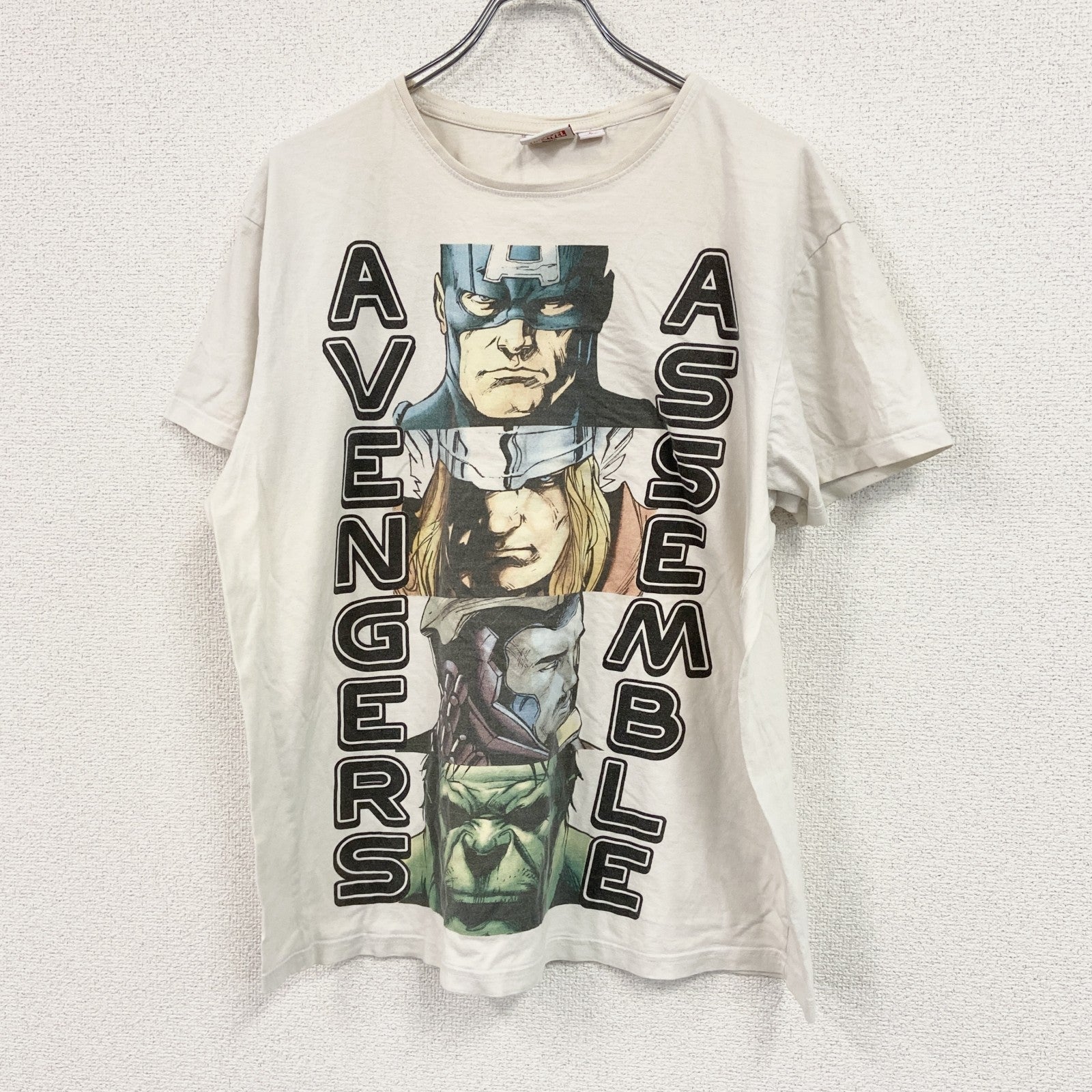 MARVEL　マーベル　AVENGERS SSEMBLE　半袖アニメプリントTシャツ　白　ホワイト　Lサイズ　古着
