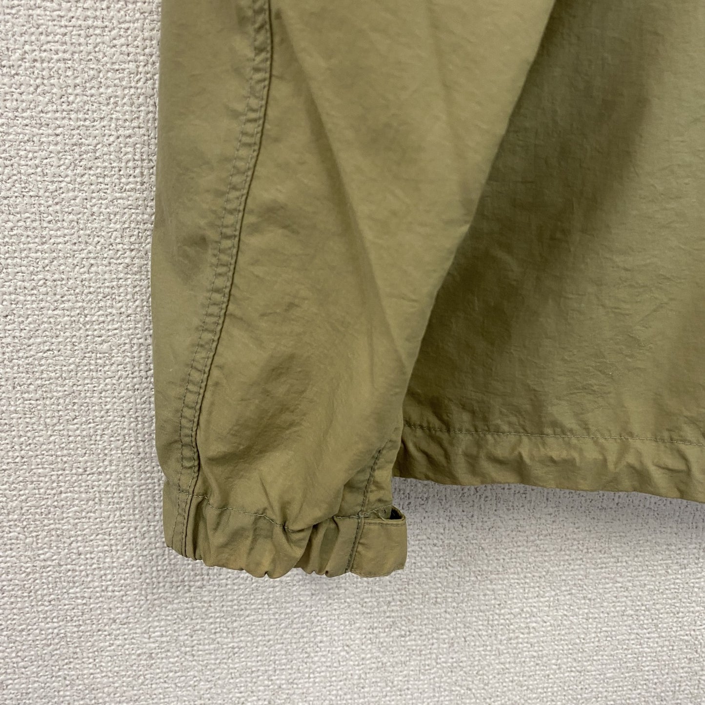 HELLY HANSENN　ヘリーハンセン　ナイロンジャケット　カーキ