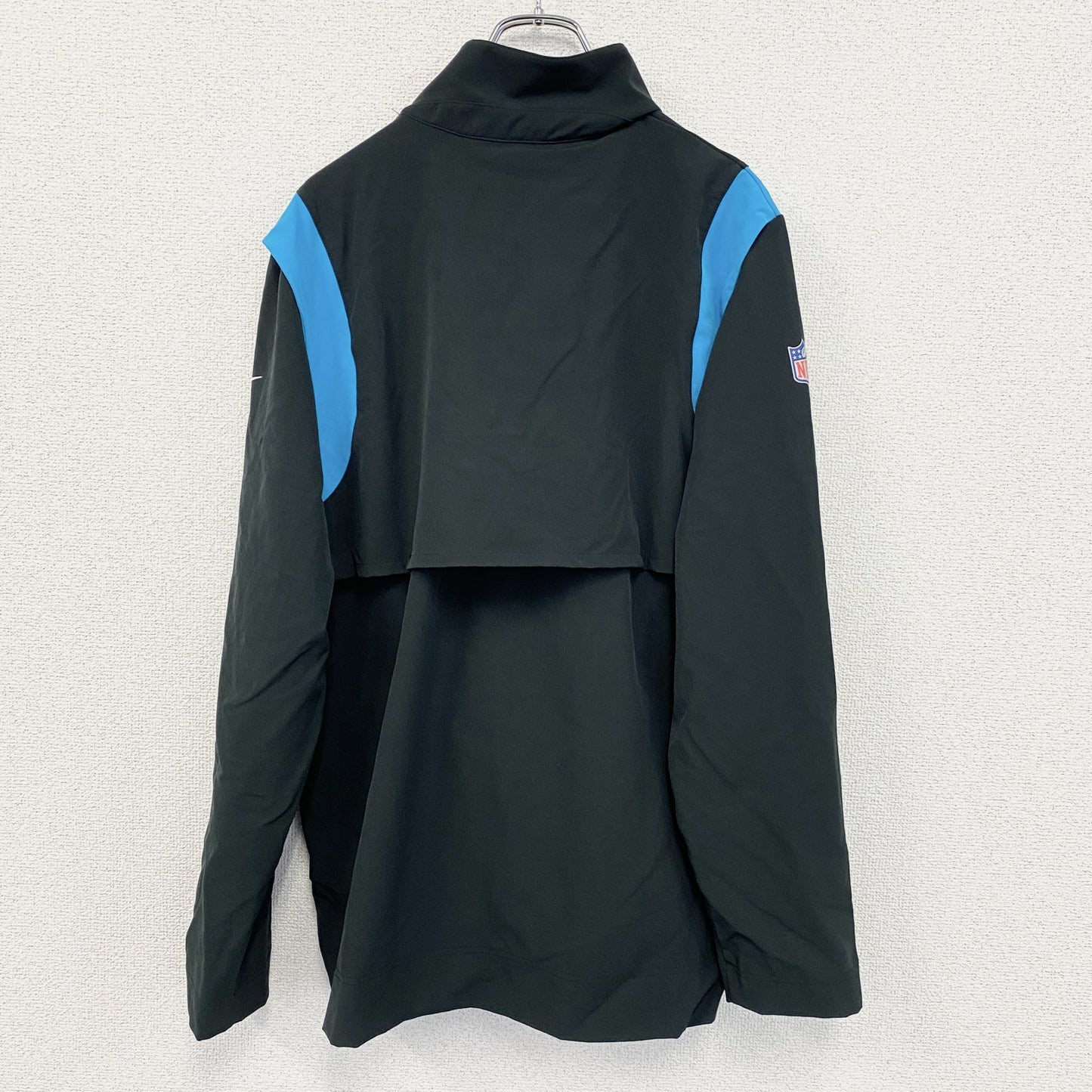 NIKE　ナイキ　プルオーバージャケット　ハーフジップ　黒　ブラック　Mサイズ