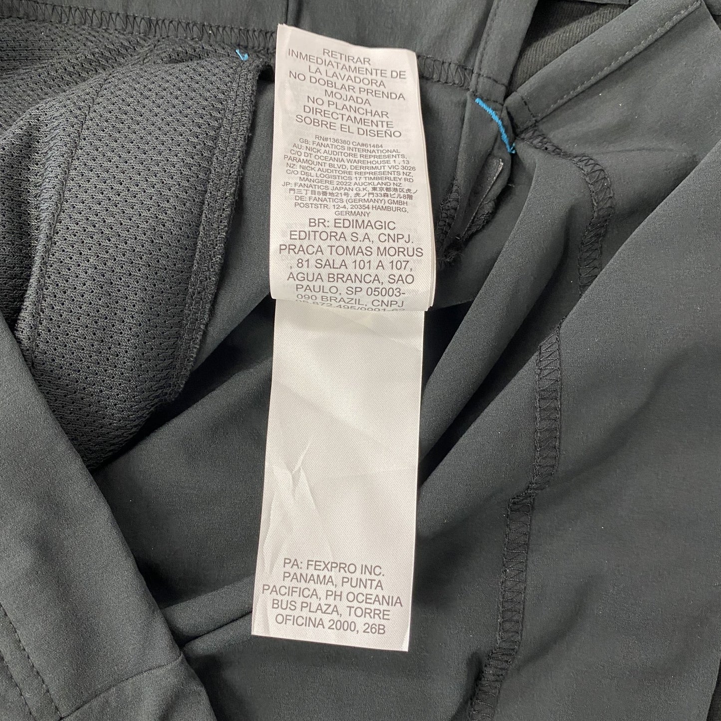 NIKE　ナイキ　プルオーバージャケット　ハーフジップ　黒　ブラック　Mサイズ