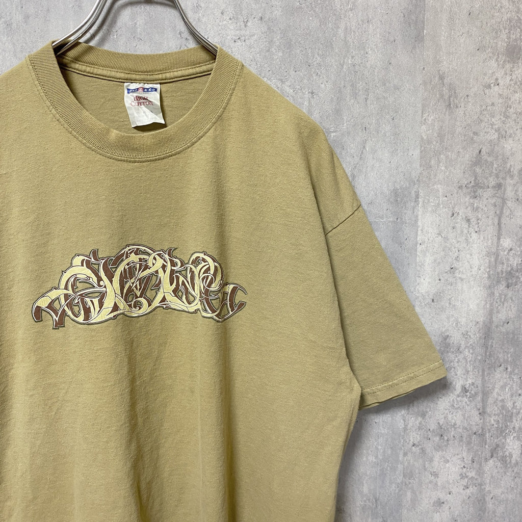 半袖カレッジプリントTシャツ　バックプリント　キャメル色　個性的　クルーネック　オーバーサイズ　XLサイズ　古着