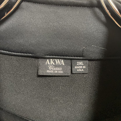 古着 used　AKWA　長袖ワンポイント刺繍トラックジャケット　ジャージ　黒　ブラック　USA製　ビッグシルエット　2XLサイズ