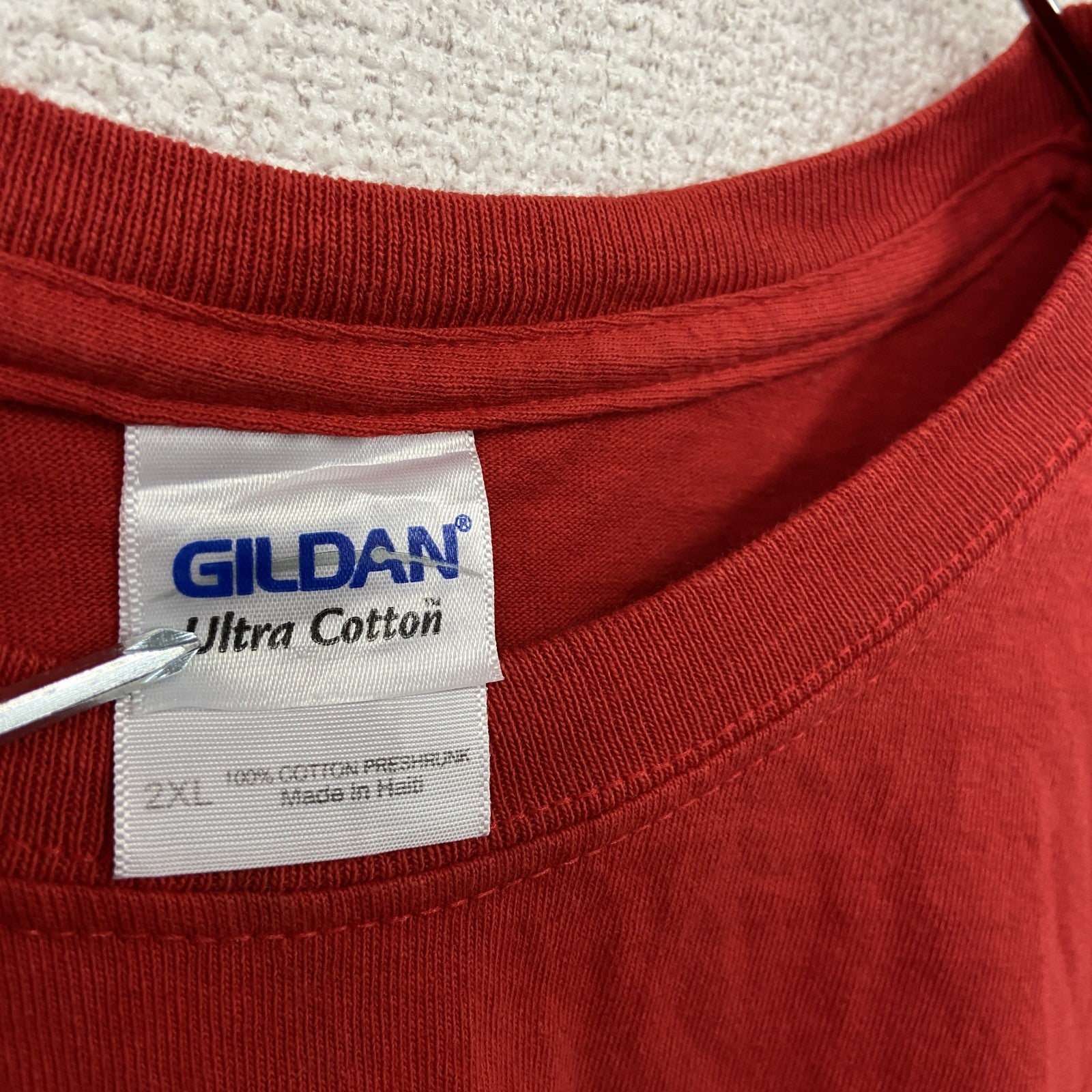 GILDAN　ギルダン　半袖プリントTシャツ　3連プリント　クルーネック　英字プリント　赤　レッド　2XLサイズ　古着