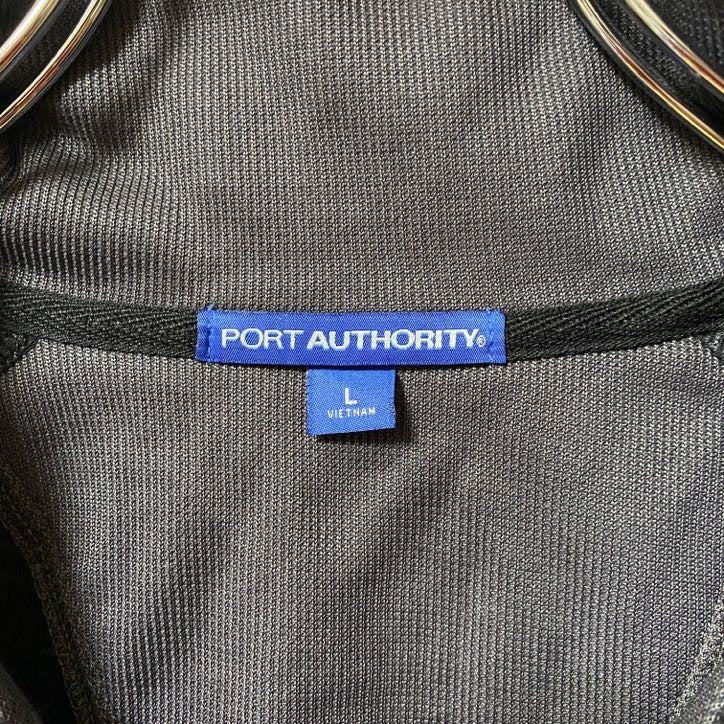 古着 used　PORT AUTHORITY 長袖ハーフジップロゴ刺繍トラックジャケット　ジャージ　黒　ブラック　Lサイズ