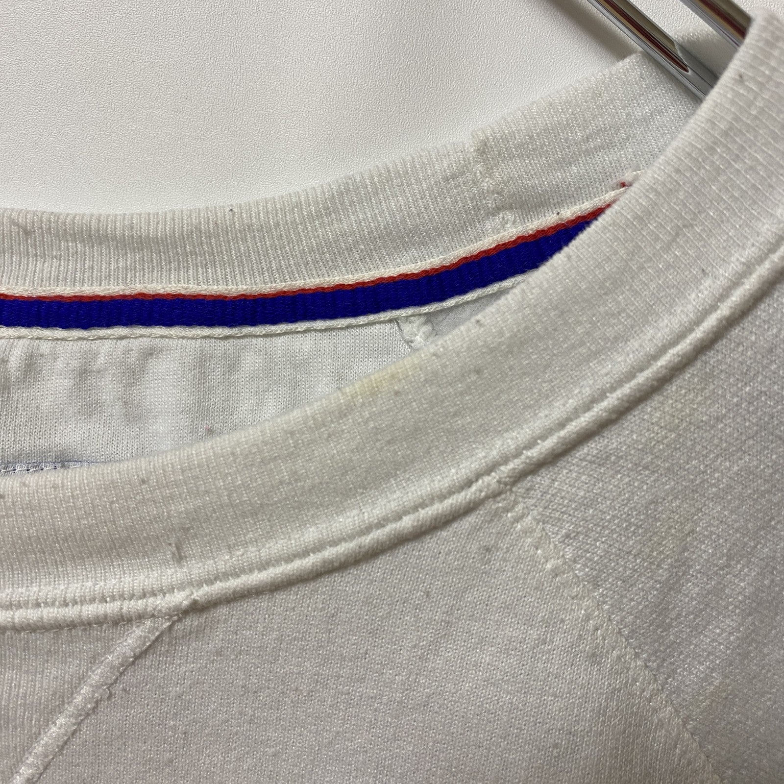 Champion チャンピオン　長袖クルーネックロゴスウェット　トレーナー　白　ホワイト　レトロデザイン　Mサイズ　古着