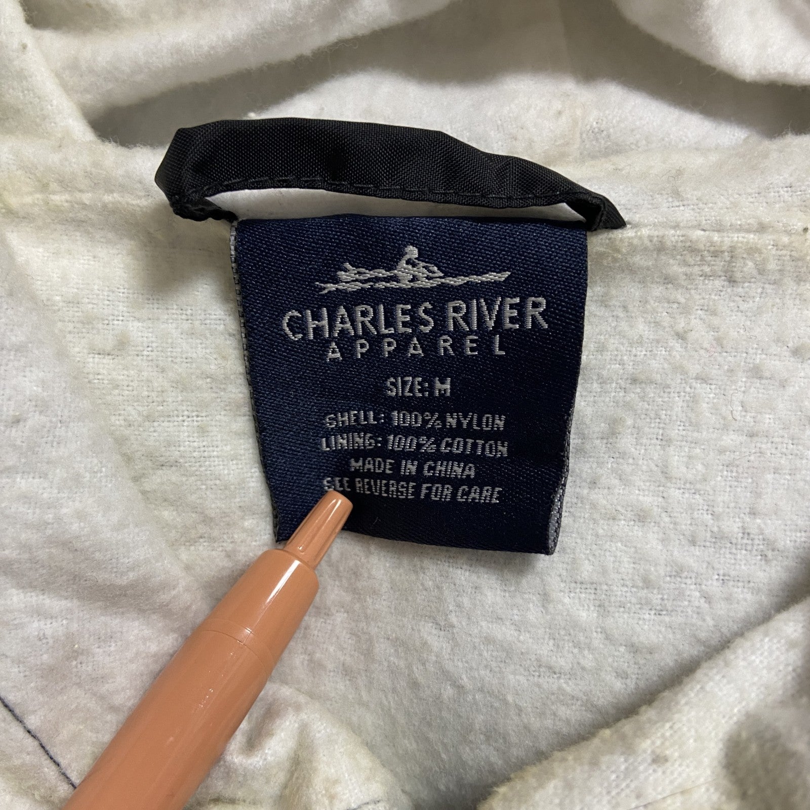 CHARLES RIVER　長袖カレッジ刺繍ナイロンジャケット　ボール州立大学　フットボール　黒　ブラック　赤　レッド　Mサイズ　古着
