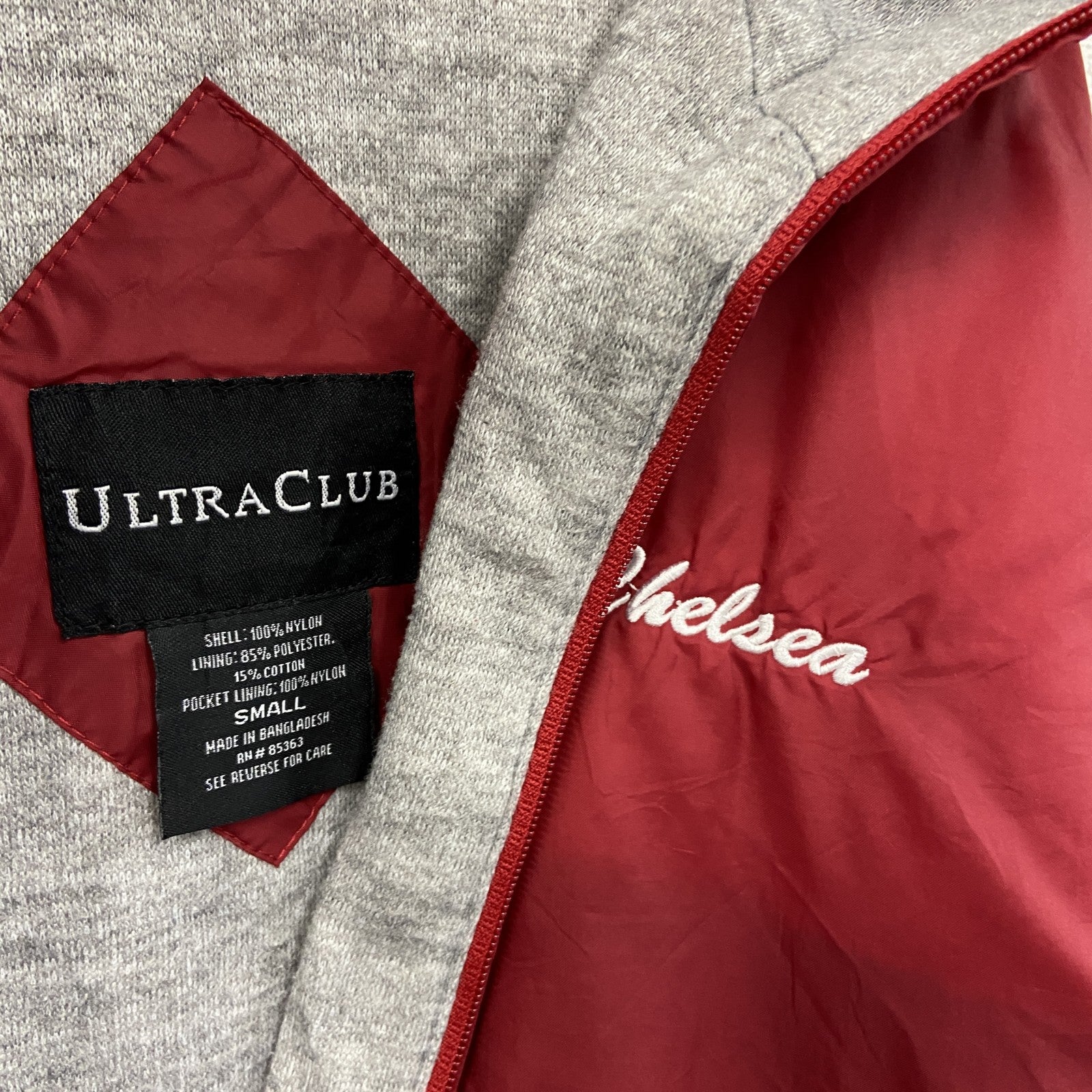 ULTRA CLUB　フルジップナイロンジャケット/フーディー　刺繍ロゴ　3連プリント　赤　レッド　Sサイズ ウインドブレーカー ナイロンアウター メンズ 古着