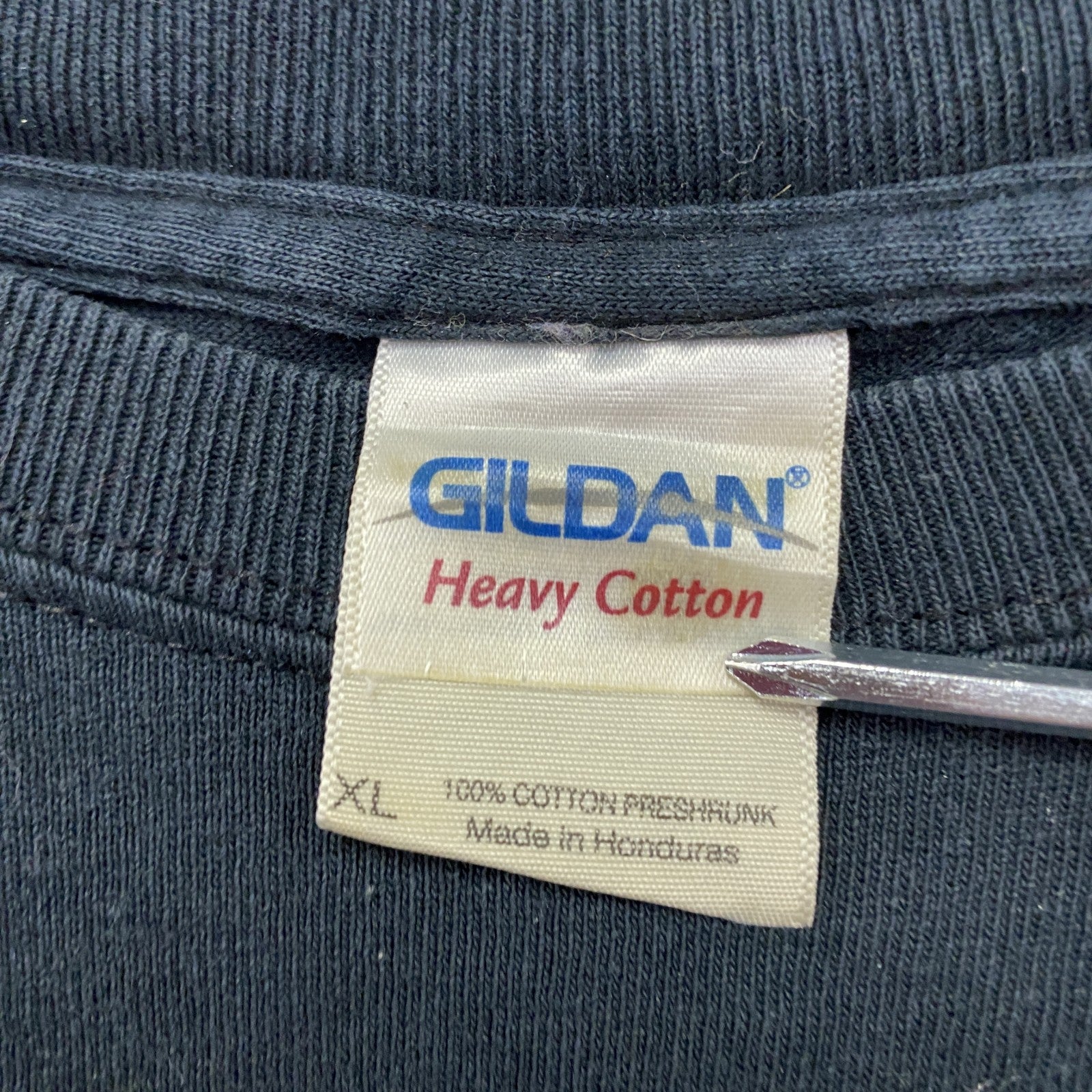 GILDAN　ギルダン　DGM　ディージーエム　momentum　半袖プリントTシャツ　バンドT　黒　ブラック　XLサイズ　古着
