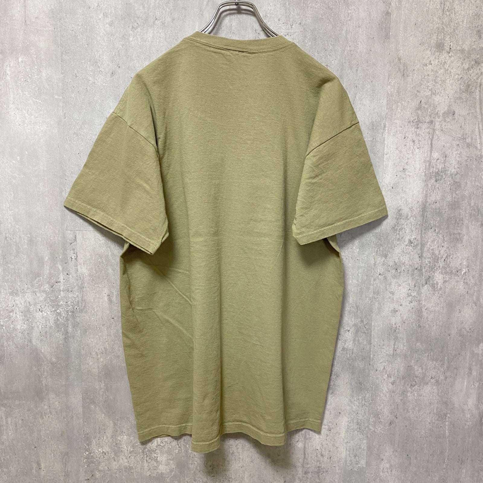 半袖刺繍Tシャツ　キャメル色　レトロ　デザイン　個性的　クルーネック　春夏服　ビッグシルエット　オーバーサイズ　古着