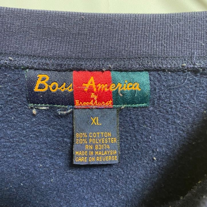 古着 used　BossAmerica　長袖切り替えスウェット　トレーナー　ワンポイントロゴ刺繡　黄色　ネイビー　白　XLサイズ