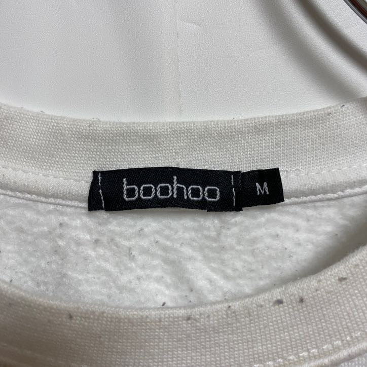 古着 used　boohoo　長袖カレッジロゴプリントスウェット　トレーナー　オークランド　白　ホワイト　秋冬服　Mサイズ