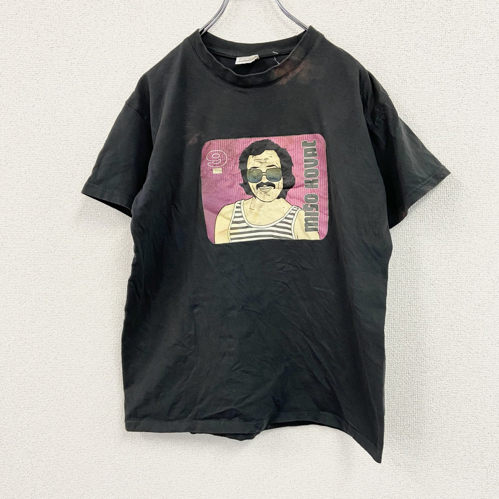 B&C　半袖プリントシンガーTシャツ　人物T　ミショコヴァチュ　英字プリント　おじさん　クルーネック　黒　ブラック　Mサイズ　古着