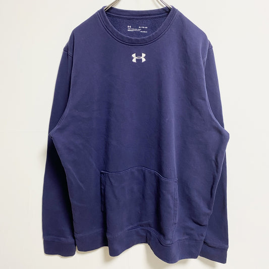 古着 used　アンダーアーマー UNDER ARMOUR 　長袖ワンポイントロゴ刺繍スウェット　トレーナー　ネイビー　XLサイズ