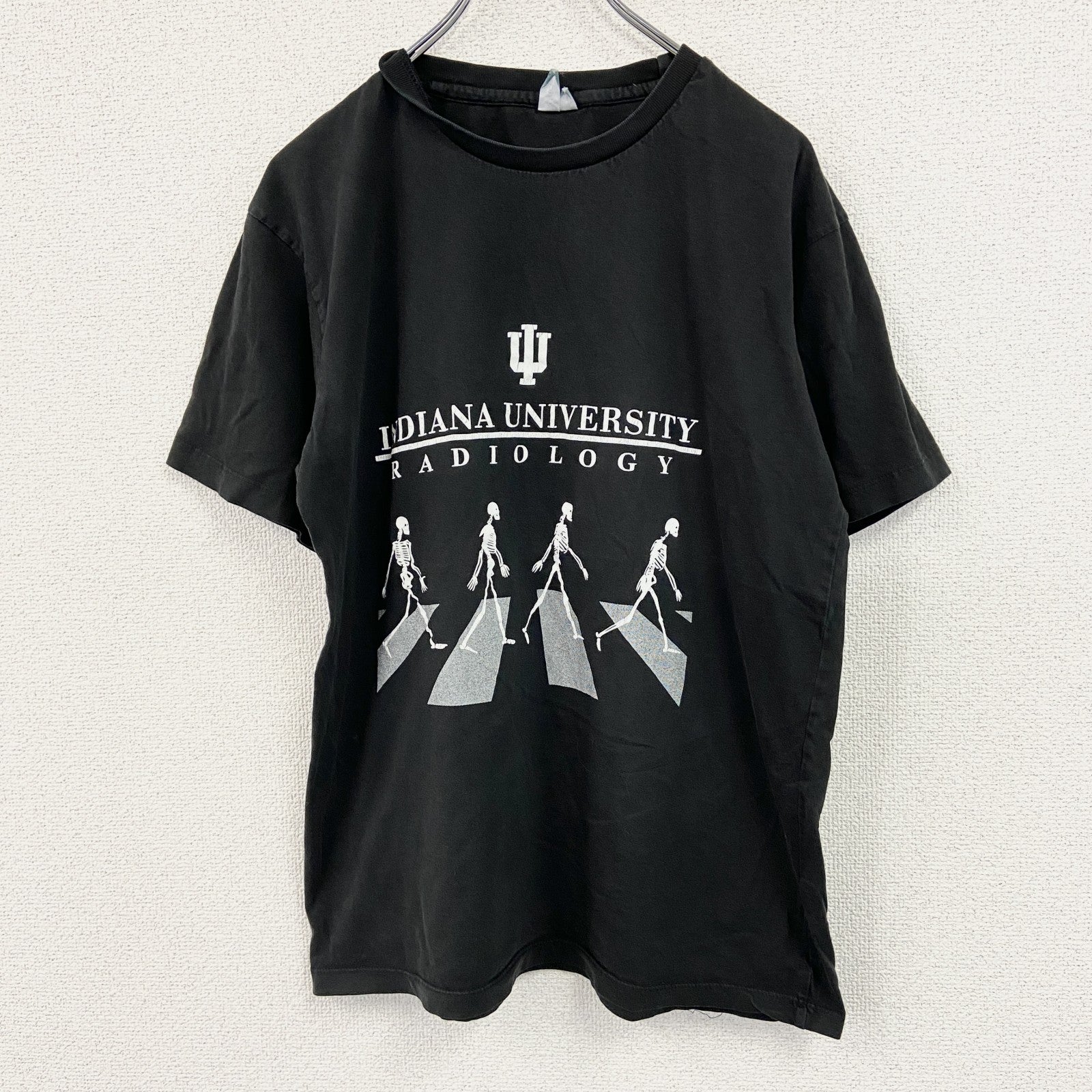district　半袖カレッジプリントTシャツ　パロディT　アビイ・ロード　インディアナ大学　黒　ブラック　Sサイズ　古着
