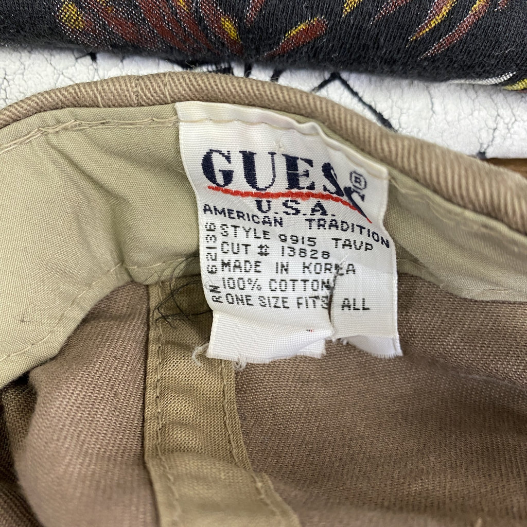 古着 used　90s　GUESS　ゲス　6パネルキャップ　ベースボールキャップ　ヴィンテージ　ベージュ　