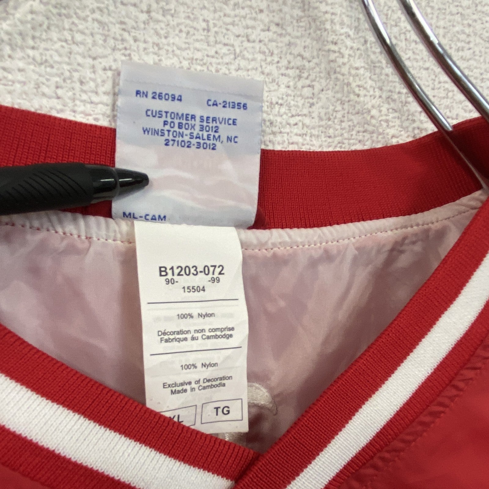 Champion　チャンピオン　ナイロンジャケットプルオーバー　赤　レッド　XLサイズ　古着