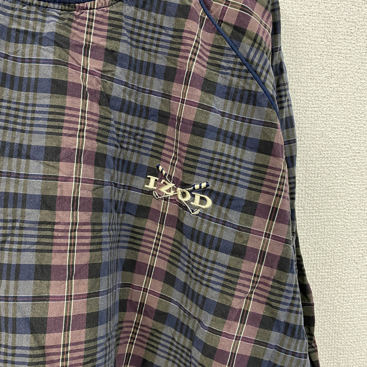 ～90s　IZOD　アイゾッド　プルオーバージャケット　ヴィンテージ　刺繍ロゴ　チェック柄　マルチカラー ウインドブレーカー ナイロンアウター メンズ 古着
