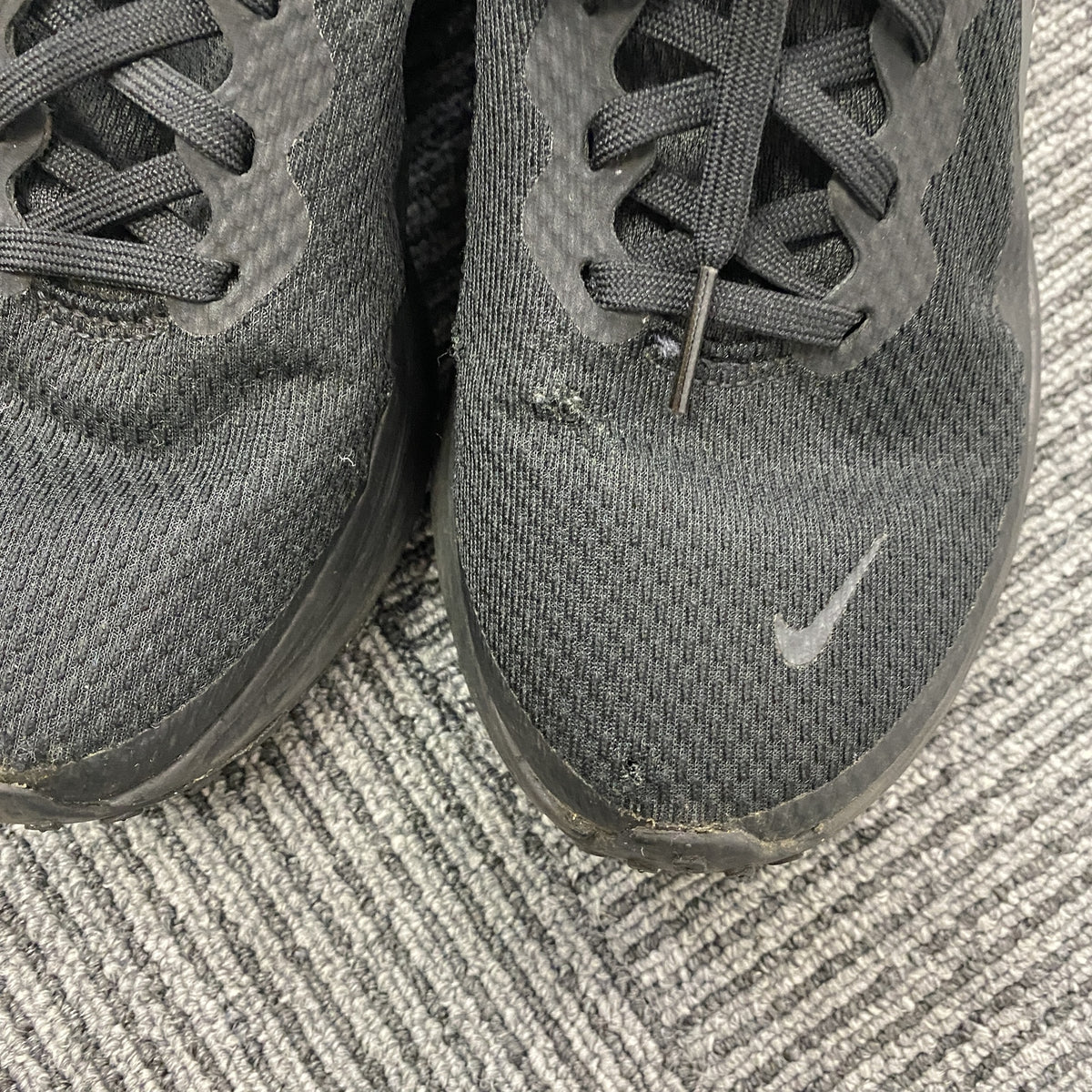 NIKE　ナイキ　Revolution 8　スニーカー/ランニングシューズ　黒　ブラック　24cm　古着