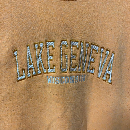 古着 used　PACFIC＆CO　長袖刺繍スウェット　トレーナー　LAKE GENEVA　オレンジ　ビックシルエット　XLサイズ