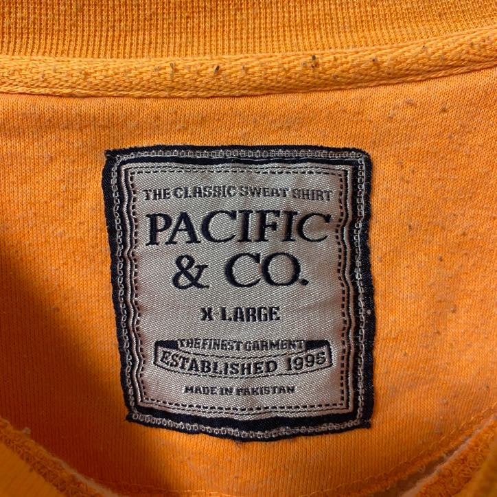 PACFIC＆CO　長袖刺繍スウェット　トレーナー　LAKE GENEVA　オレンジ　ビックシルエット　XLサイズ　古着
