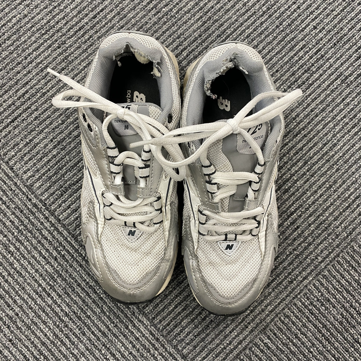 New Balance　ニューバランス　ML725CD　スニーカー/ランニングシューズ　シルバーグレー　23.5cm　古着