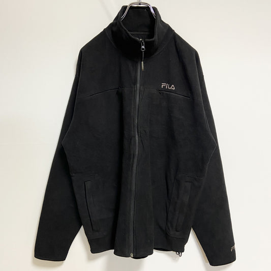 古着 used　FILA　フィラ　長袖ハイネックフリースジャケット　ワンポイント刺繍　シンプル　黒　ブラック　秋冬服　Mサイズ