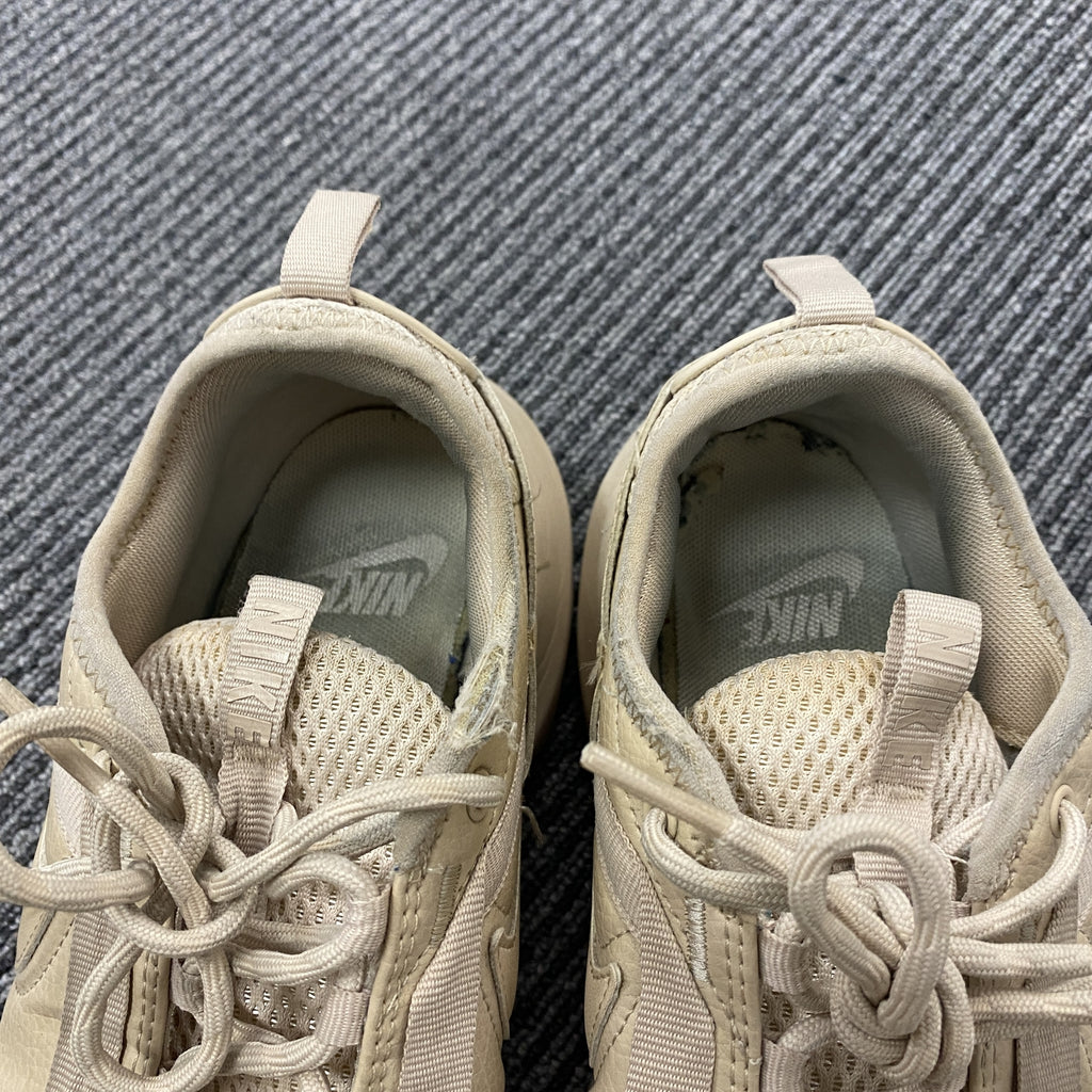 NIKE　ナイキ　TC7900　ローカットスニーカー　ベージュ　24.5cm　古着
