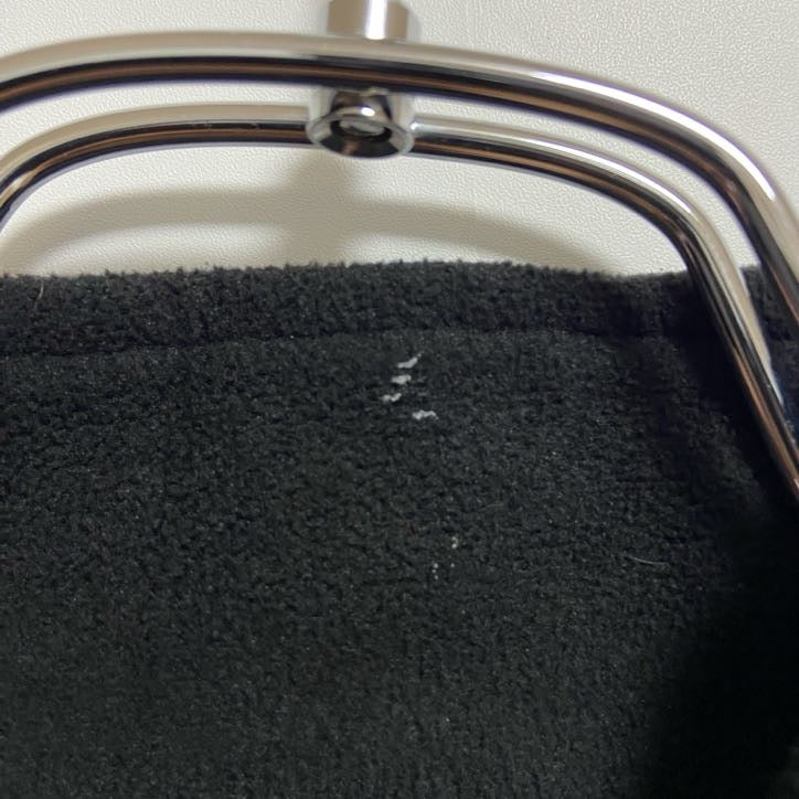 古着 used　FILA　フィラ　長袖ハイネックフリースジャケット　ワンポイント刺繍　シンプル　黒　ブラック　秋冬服　Mサイズ