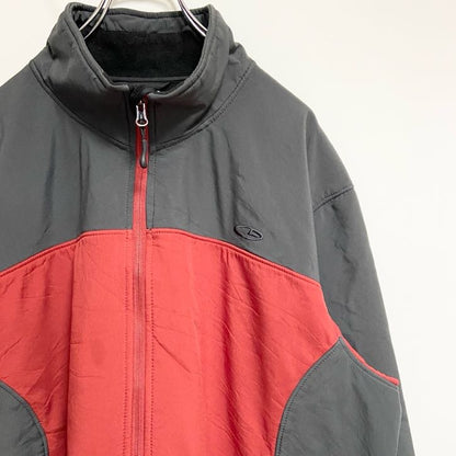古着 used　C9　Champion　長袖ハイネックポイント刺繍アウター　裏地フリース　赤　グレー　ビッグシルエット　XLサイズ