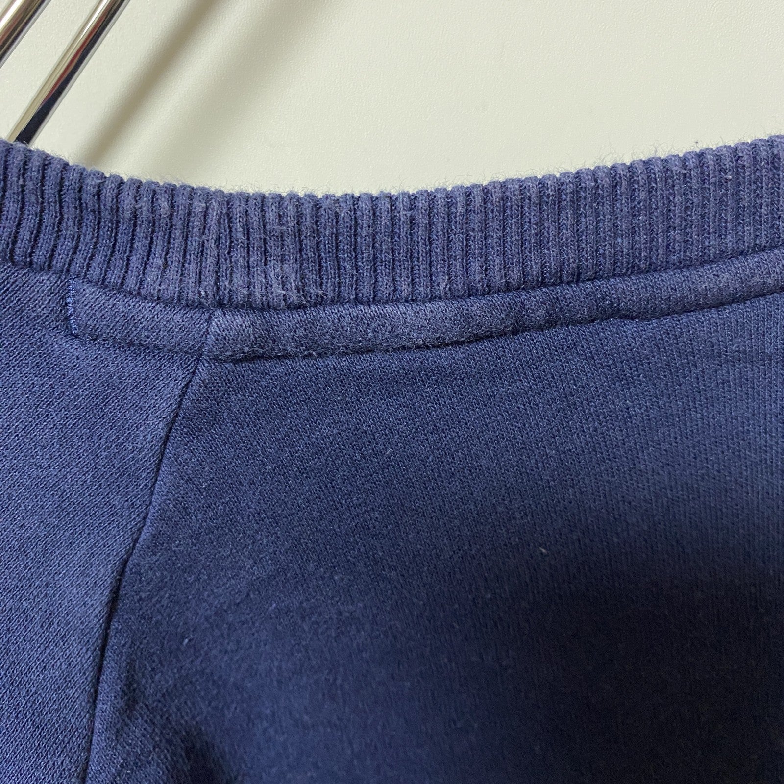 UNDERARMOUR　アンダーアーマー　長袖クルーネックスウェット　トレーナー　ワッペン　ネイビー　紺　2XLサイズ　古着
