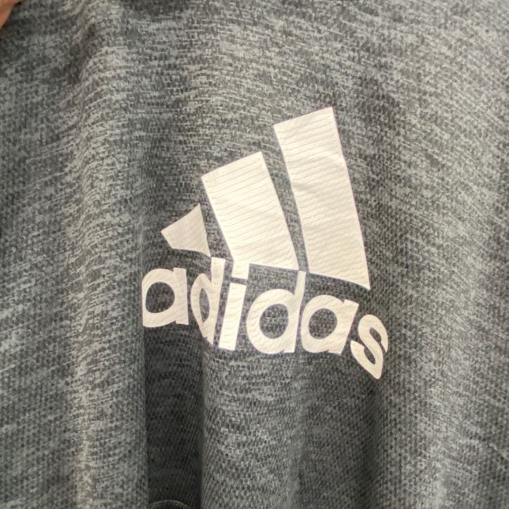adidas　アディダス　プリントフーディ/スウェットパーカー　灰色　ダークグレー　XLサイズ　古着