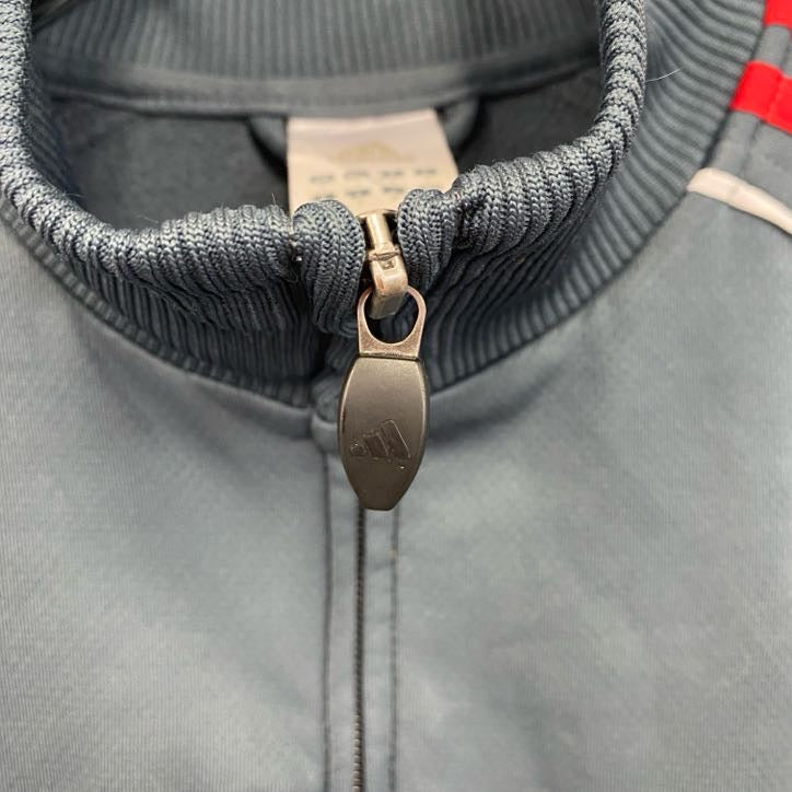 adidas　アディダス　フルジップトラックジャケット　ジャージ　灰色　ダークグレー　Sサイズ