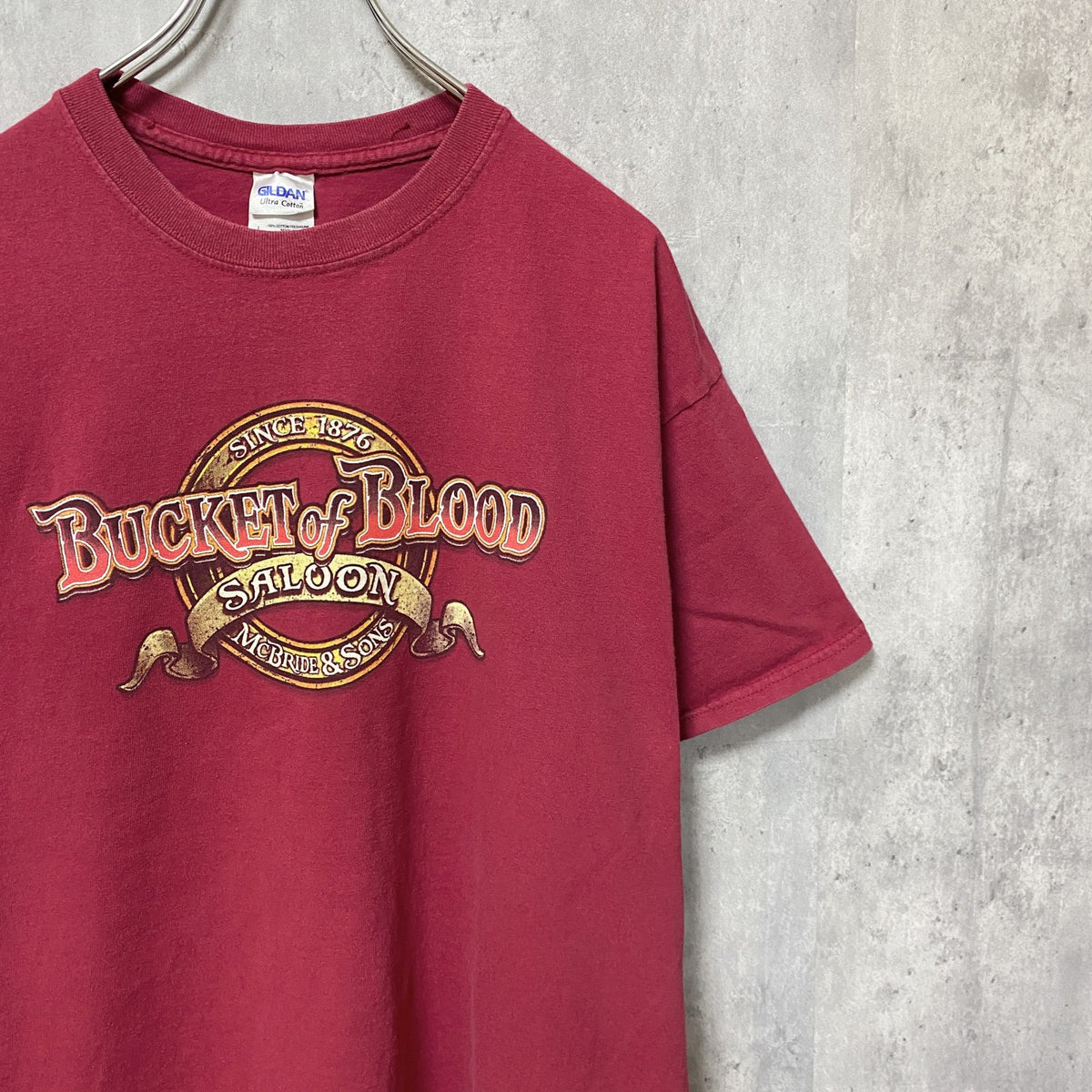 GILDAN　ギルダン　BUCKET of BLOOD　半袖プリントTシャツ　バックプリント　赤　レッド　Lサイズ　古着