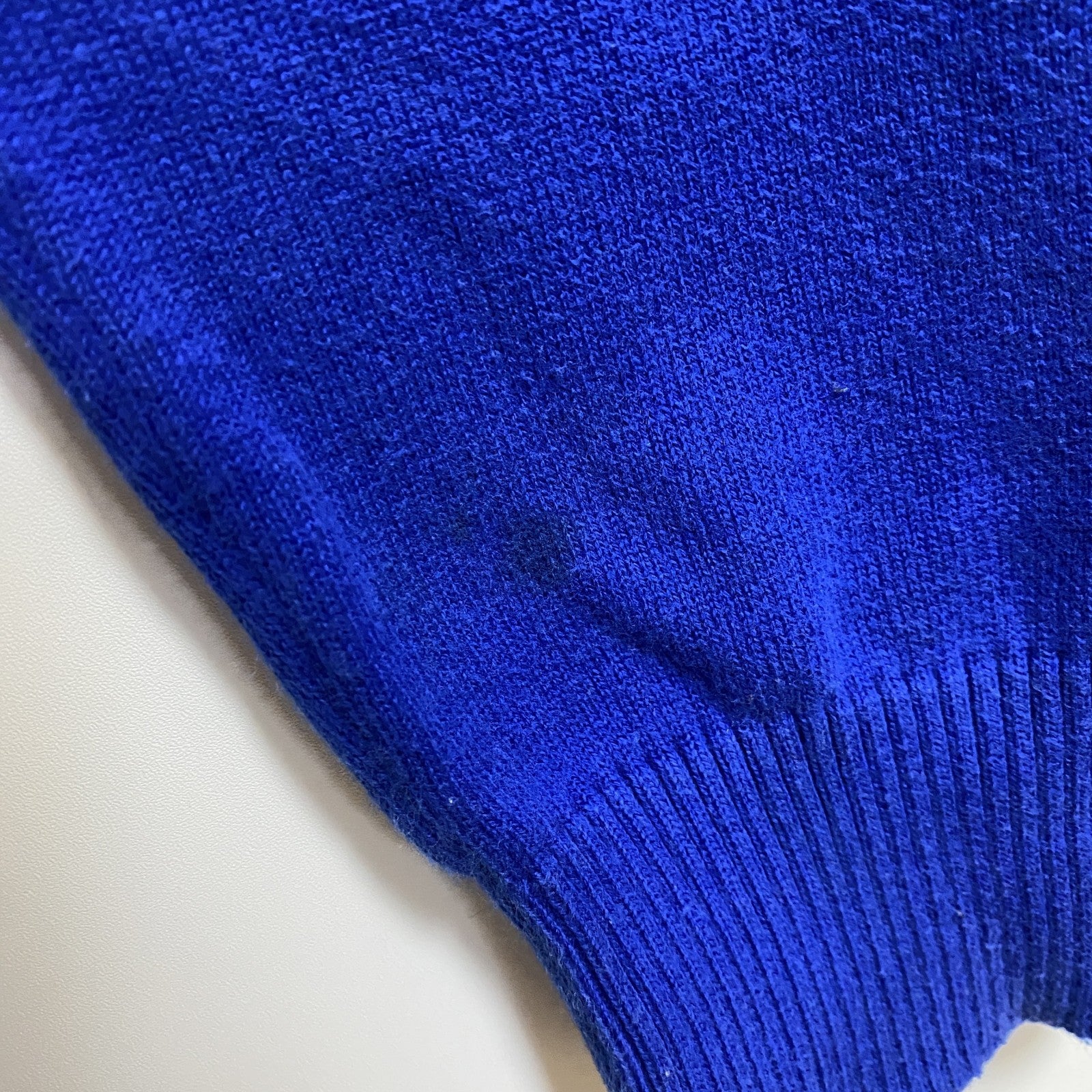adidas　アディダス　長袖薄手ボーダー柄ニット　セーター　クルーネック　ネイビー　紺　赤　レッド　秋冬服　Mサイズ　古着