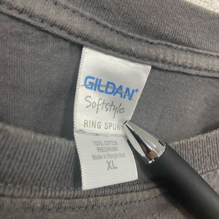 GILDAN　半袖プリントTシャツ　心臓　キツツキ　灰色　ダークグレー　XLサイズ　　　古着