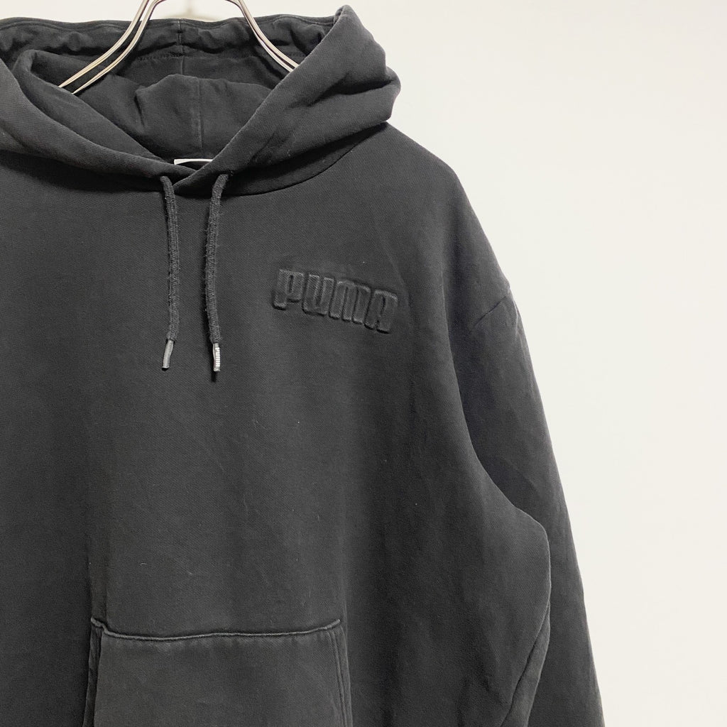 PUMA　プーマ　長袖ワンポイント立体ロゴパーカー　プルオーバー　シンプル　黒　ブラック　秋冬服　Lサイズ　古着
