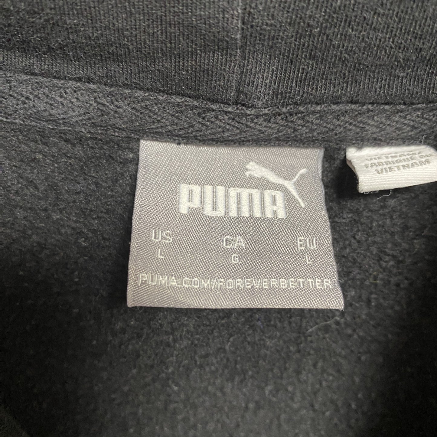 古着 used　PUMA　プーマ　長袖ワンポイント立体ロゴパーカー　プルオーバー　シンプル　黒　ブラック　秋冬服　Lサイズ