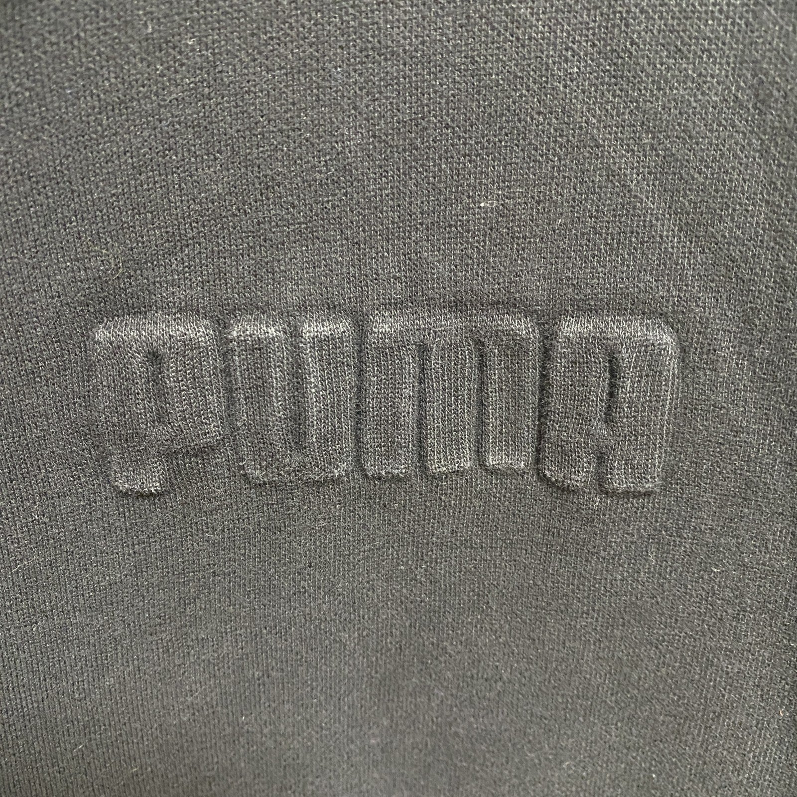 PUMA　プーマ　長袖ワンポイント立体ロゴパーカー　プルオーバー　シンプル　黒　ブラック　秋冬服　Lサイズ　古着