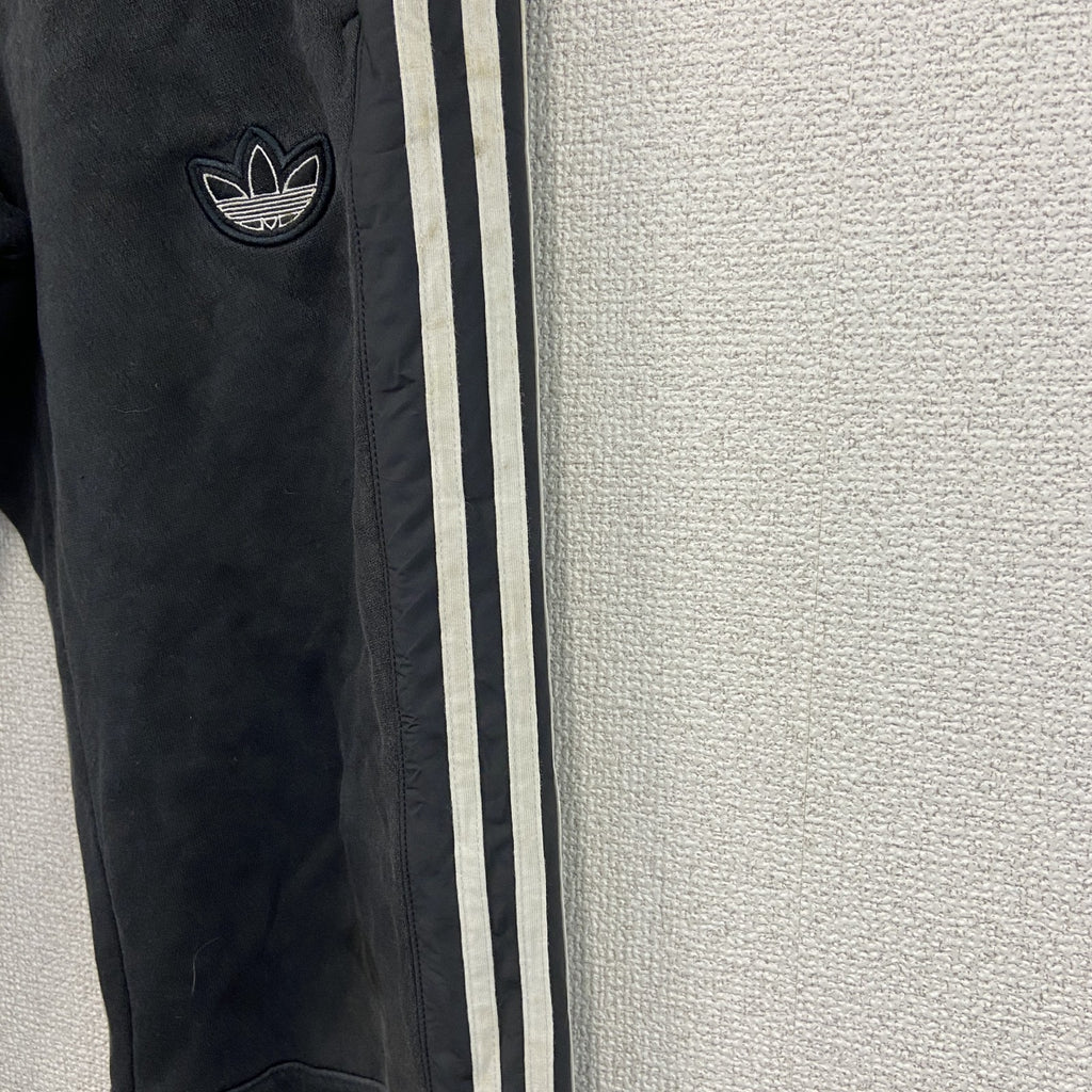 adidas　アディダス　スウェットパンツ　トレフォイルロゴ　デカロゴ　ワッペン　刺繍ロゴ　黒　ブラック　Mサイズ　古着
