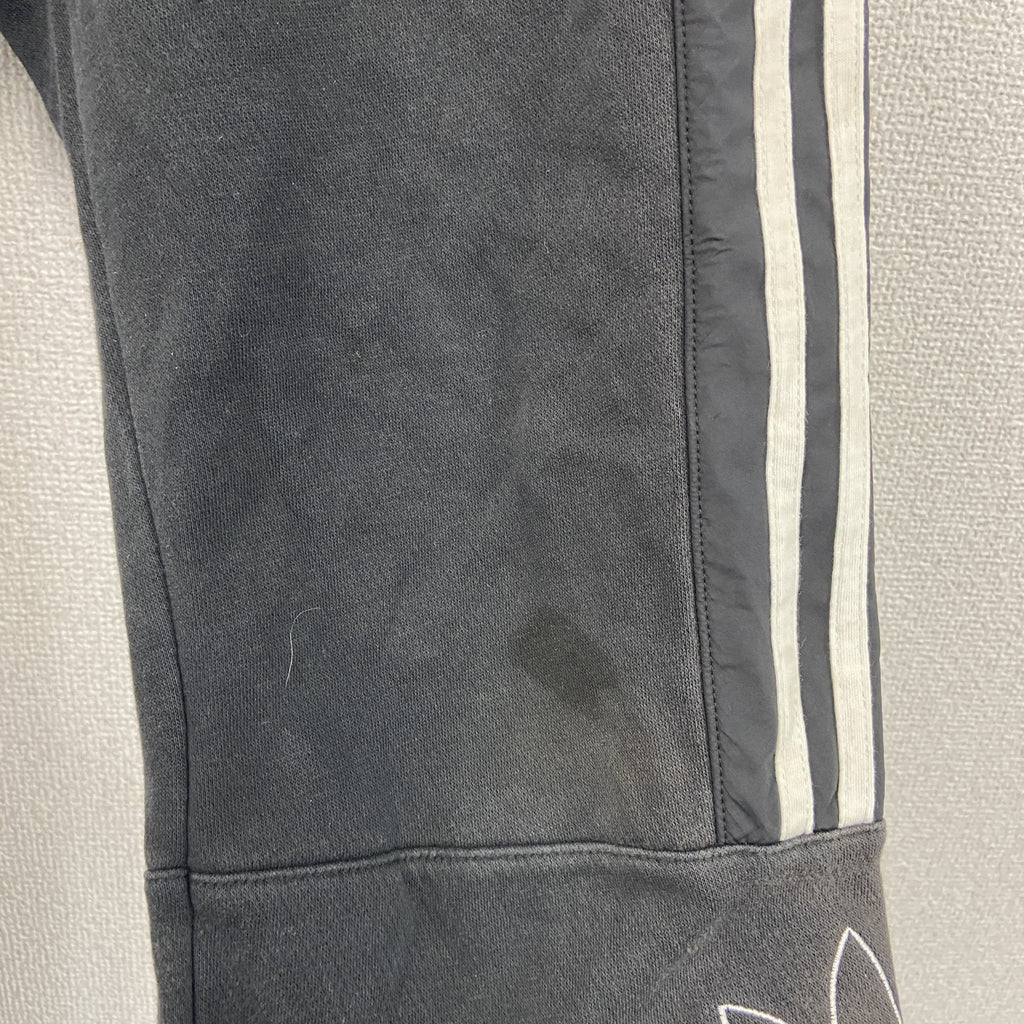 adidas　アディダス　スウェットパンツ　トレフォイルロゴ　デカロゴ　ワッペン　刺繍ロゴ　黒　ブラック　Mサイズ　古着