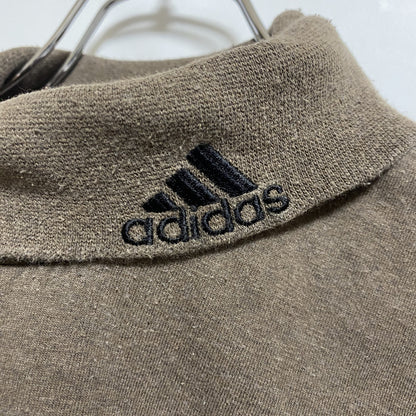 古着 used　90s　adidas　長袖タートルネックTシャツ　ロンT　ワンポイント刺繡　茶色　秋冬服　ヴィンテージ　Lサイズ