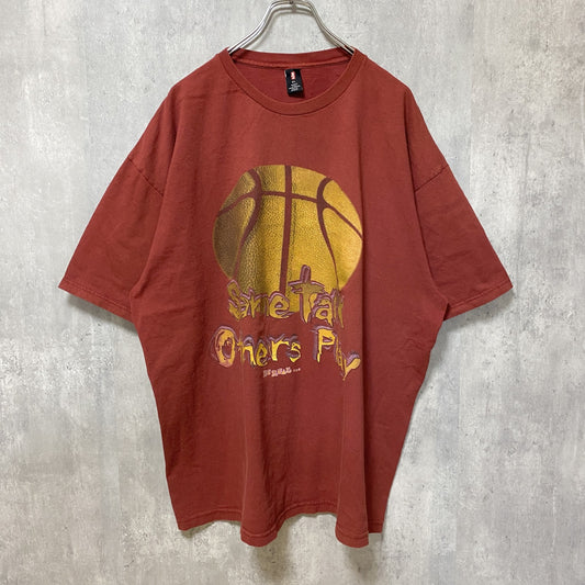 古着 used　Levi’s　リーバイス　バスケ　半袖プリントTシャツ　ワインレッド　えんじ色　オーバーサイズ　XLサイズ